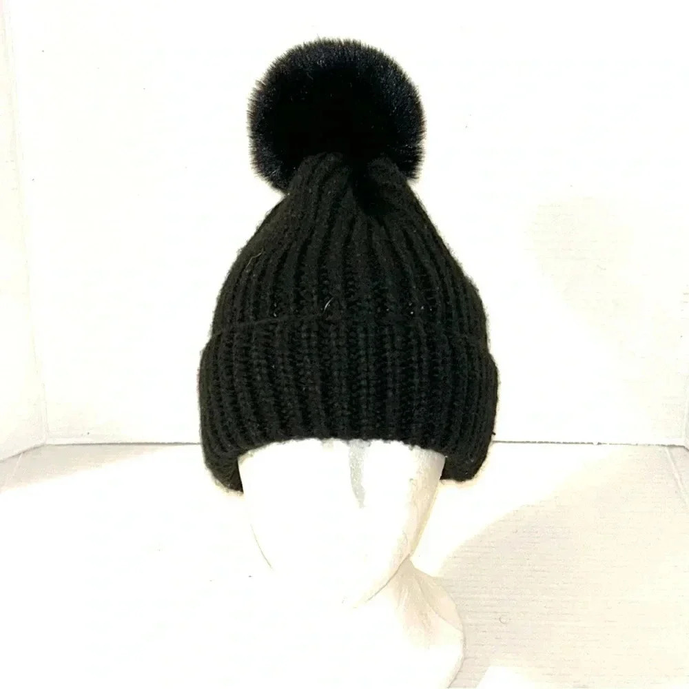 Steve Madden Knit Hat With Faux Fur Pom Pom Black Gorpcore Outdoors Winter